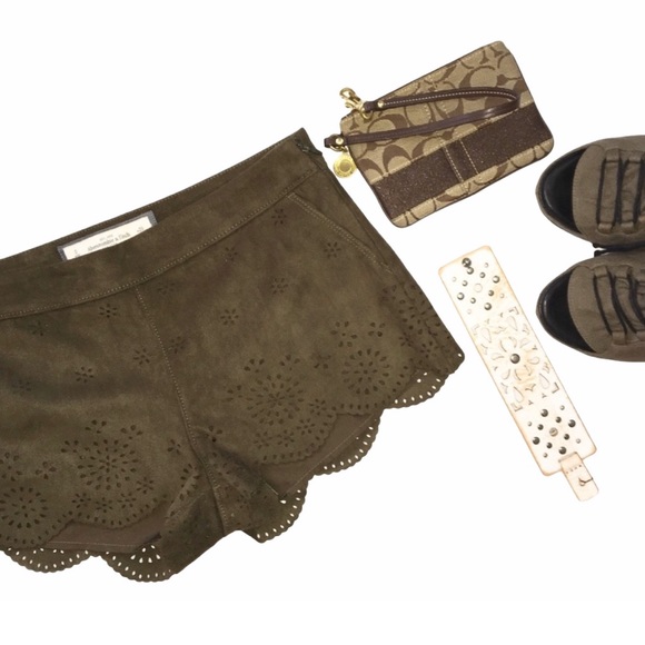 Abercrombie & Fitch Pants - new Abercrombie A&F ✦ Vegan Suede Laser Cut Short
